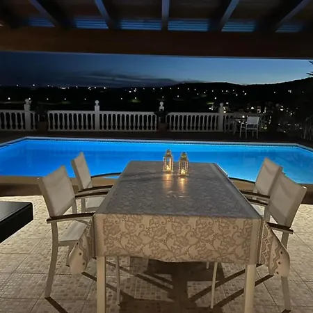 Danesa Villa Estepona