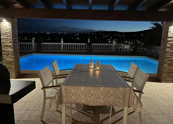 Danesa Villa Estepona