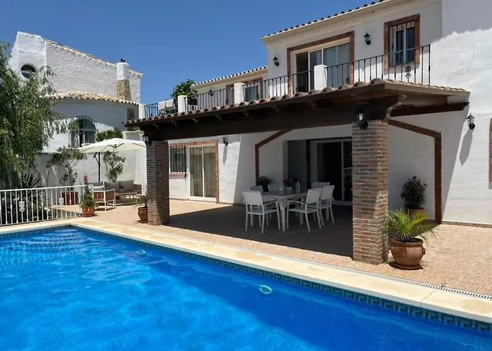 Danesa Villa Estepona
