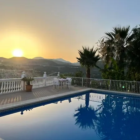 Danesa Villa Estepona